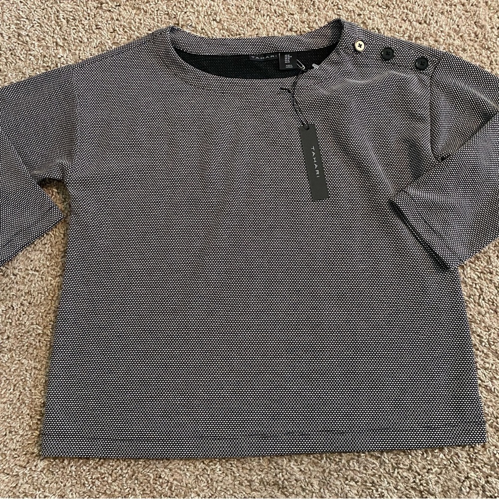 Tahari woman NWT Black and Gray Long Sleeve BLOUSE